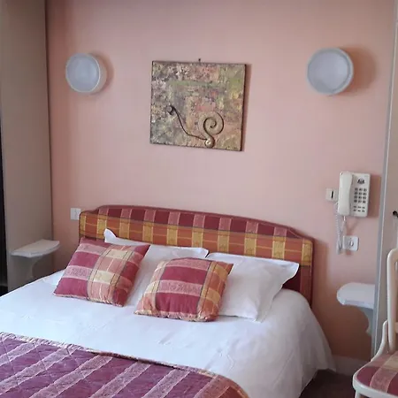 Le Sainte-anne Hotel Questembert